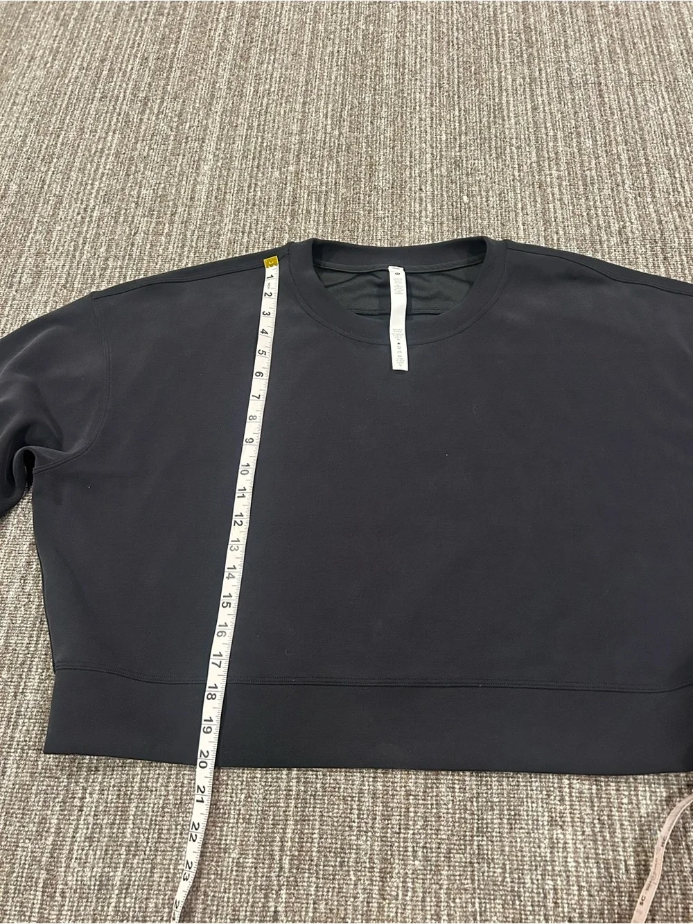 Lululemon Perfectly Oversized Cropped Crew in Softstreme fabric size 10